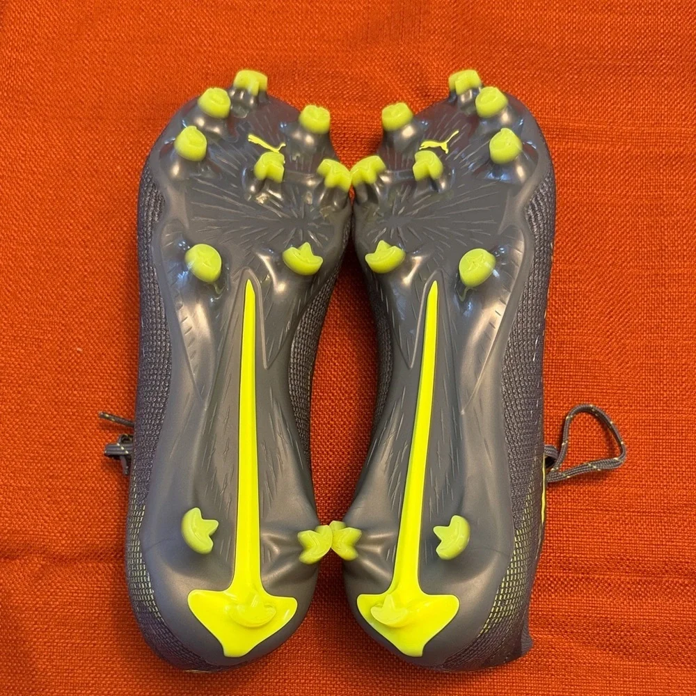 Puma Ultra 5 pro FG/AG Men's Soccer Cleats size 7